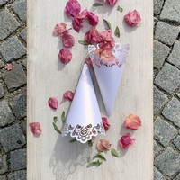 KORNT svadobn na kvetinov lupene ipkovan perleovo biely 8ks 18cm