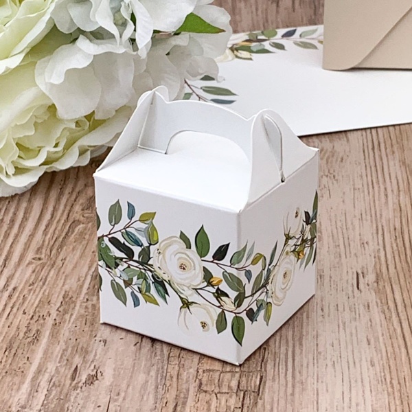 Krabička biela ruža na svadobné mandle 50 x 50 x 50 mm 1 ks