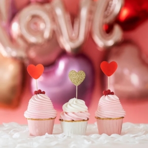 Zápichy na dort a cupcakes Srdce červené 9 cm 6 ks