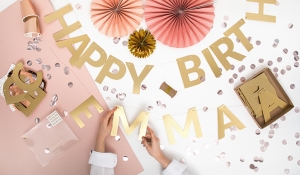 Bannery Abeceda, zlatý, 14 cm (1 balení / 63 ks)